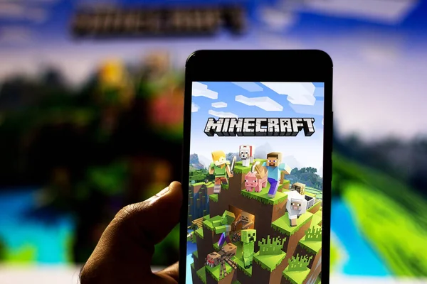 using Minecraft on the phone